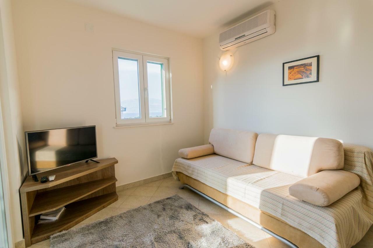 Apartman Emil Supetar Kültér fotó